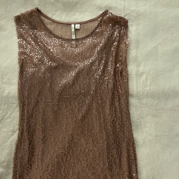 Dress - Picture 1 of 4